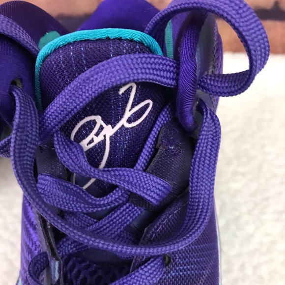 Nike LeBron 9 Summit Lake Hornets Sz 10